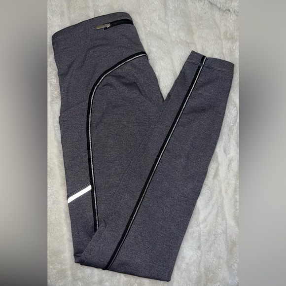Lululemon Reflective Zip Pocket Leggings - Picture 1 of 7